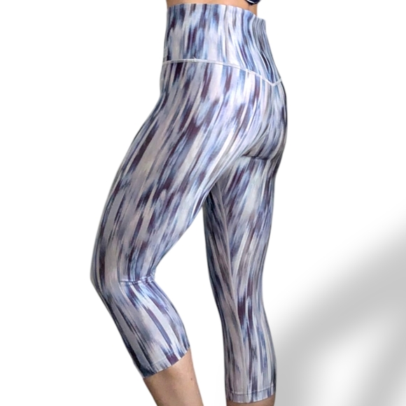 Athleta Elation Cropped Tight Blue Purple Watercolor High Rise Leggings Small - Picture 5 of 16